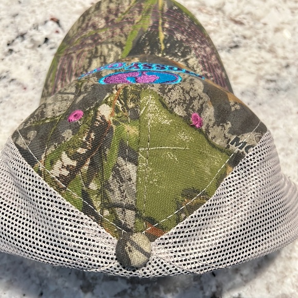 Mossy Oak Cap - Picture 2 of 4